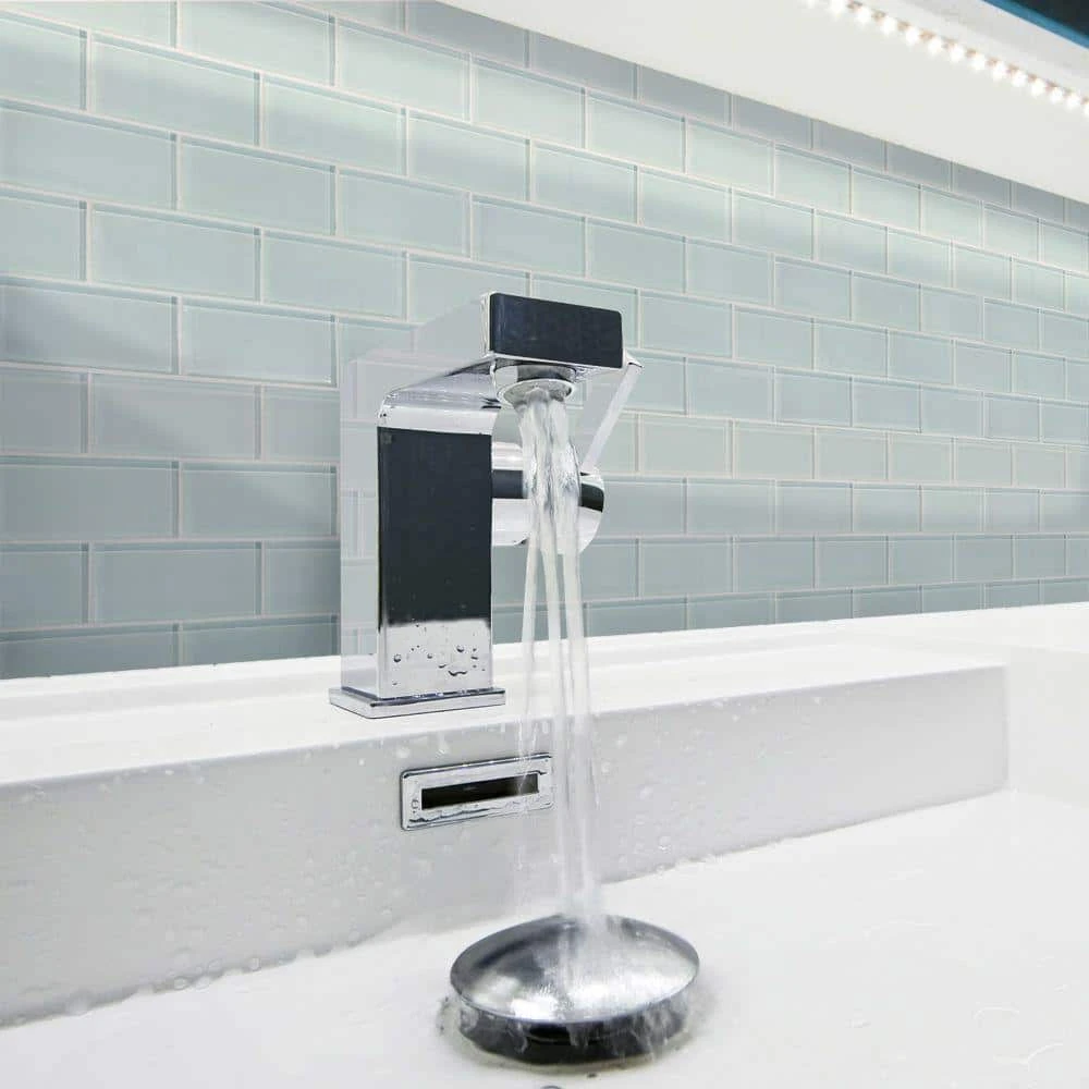 Siberian Gloss Green 11.625 in. x 11.625 in. Interlocking Gloss Glass Mosaic Tile (9.38 sq. ft./Case) by Jeffrey Court 4 Siberian Gloss Green 11.625 in. x 11.625 in. Interlocking Gloss Glass Mosaic Tile (9.38 sq. ft./Case) by Jeffrey Court - Image 2